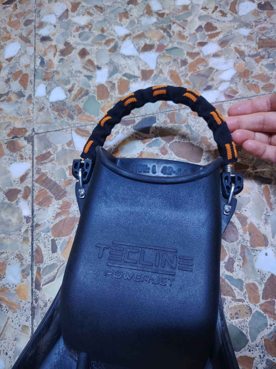 زعانف الأصلية حجم كبير المراسلة ***********
