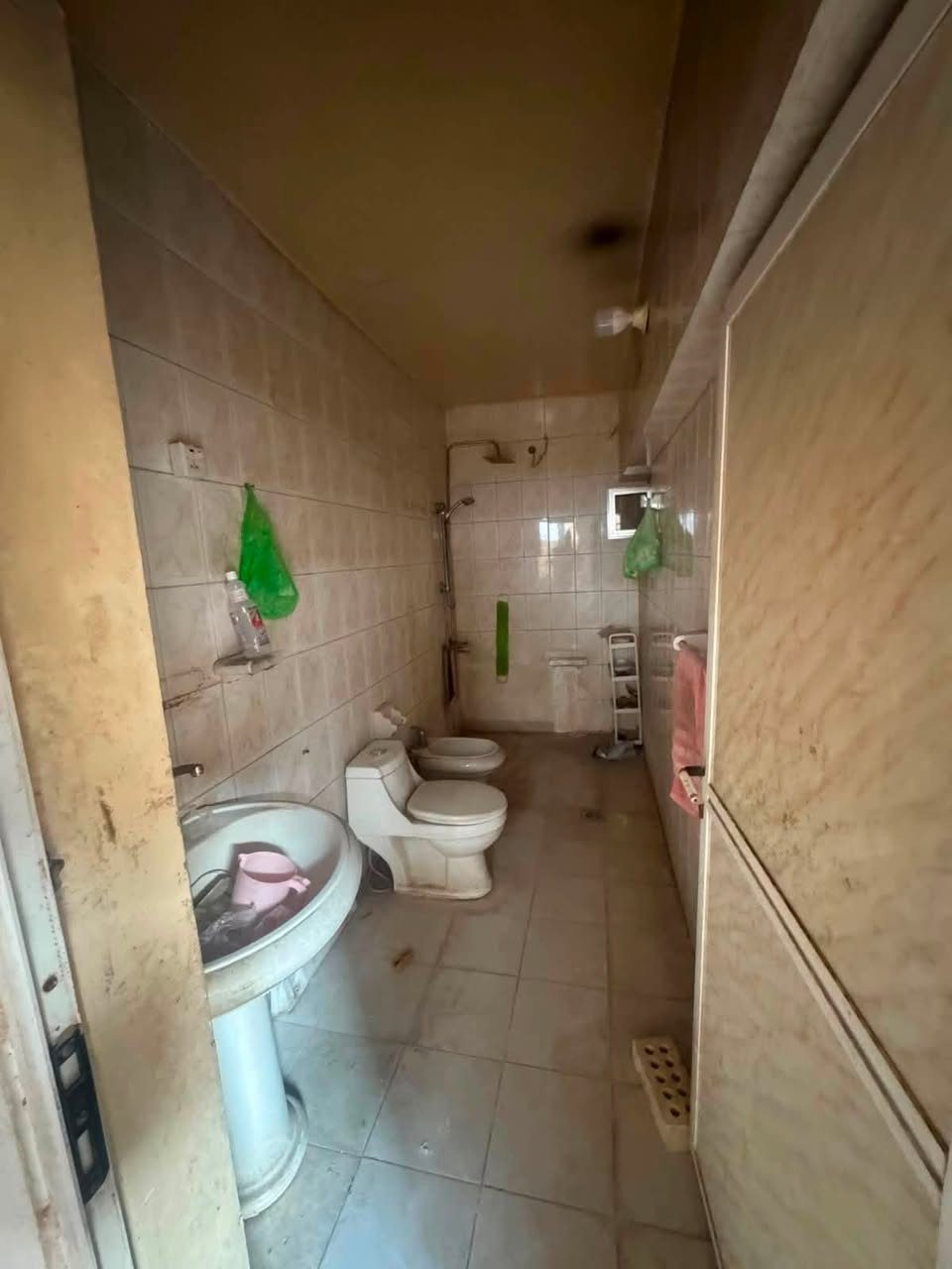 للأيجار بيت في السيدية 📍
يحتوي على 2 نوم وصاله ومطبخ وخدمات ✔️

الموقع السيدية شارع التجاري مقابل مجمع الأمال الطبي ✔️

الأيجار 650 الف قفل 🔒 

للأستفسار اكثر ***********
