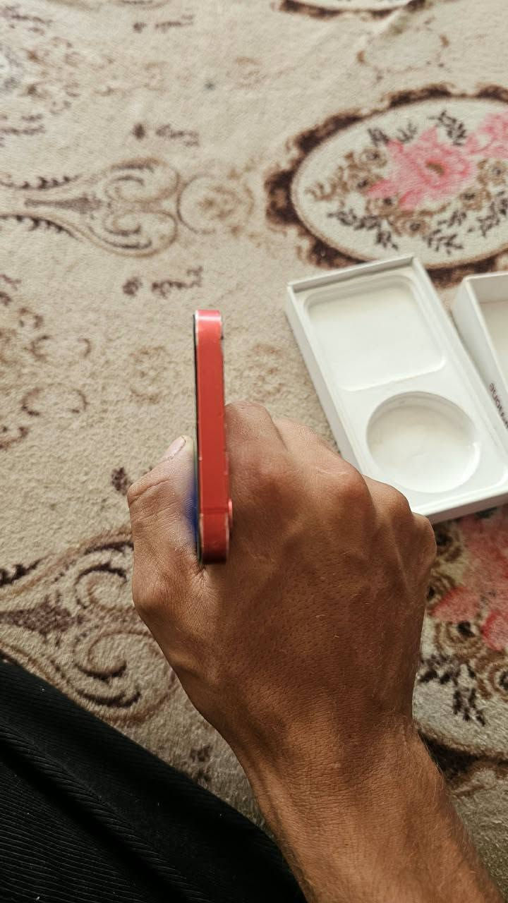 السلام عليكم ايفون 12 عادي كلة شغال 100% سيم كارت فيس ايدي كامرات صوت هزاز كامل شغال بطارية 79 فقط مبدل شاشة أصلية 3 خيارات الباقي كلة بلادي السعر 225 مكاني بغداد الحسينية مال الراشدية ***********
