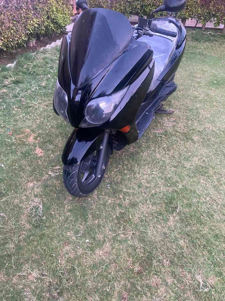فورزه 010 إس سفن الدراجه كير مكينه كله بلاد لايت زنون عوزهة تريشه الجوه  الدراجه جازه من كلشي مكاني بغداد  السعر مليون و150.   ***********
