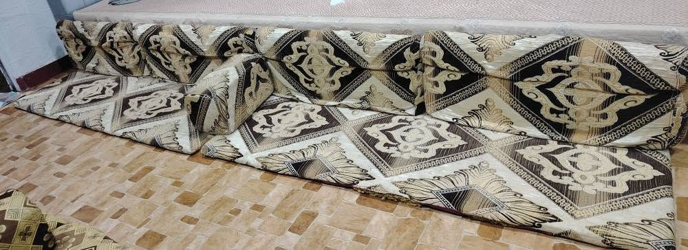 السلام عليكم
دكعده عربي 
عدد اربعه سعره 65
عنوان النجف رقمي ***********
