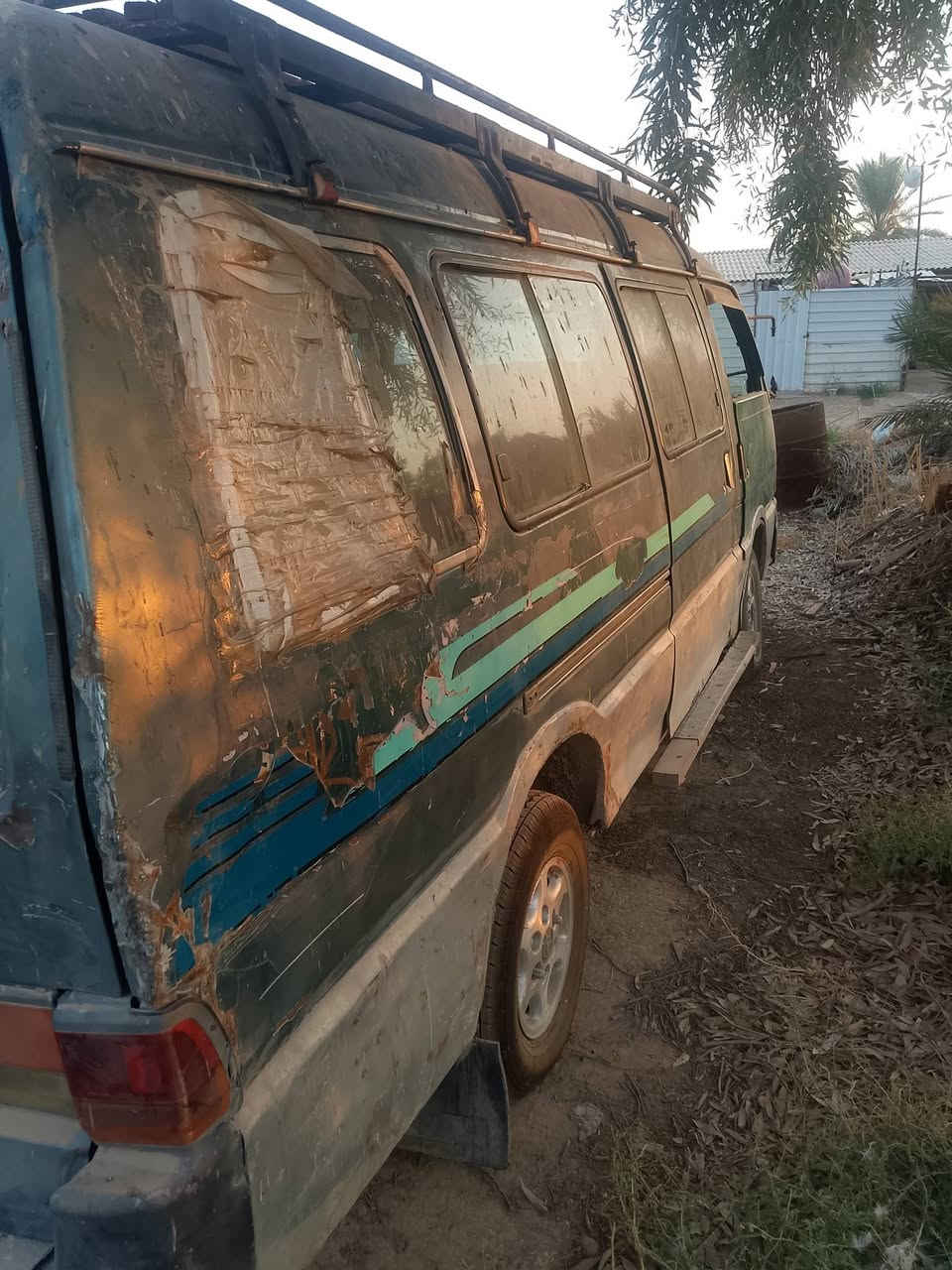 كيا اسيا للبيع كاملة كبل للشارع رقم بغداد سعر 45 وبيها مجال مكان السيارة بغداد الطارمية

نص مكتوب في الصور:
- أدخل النص
