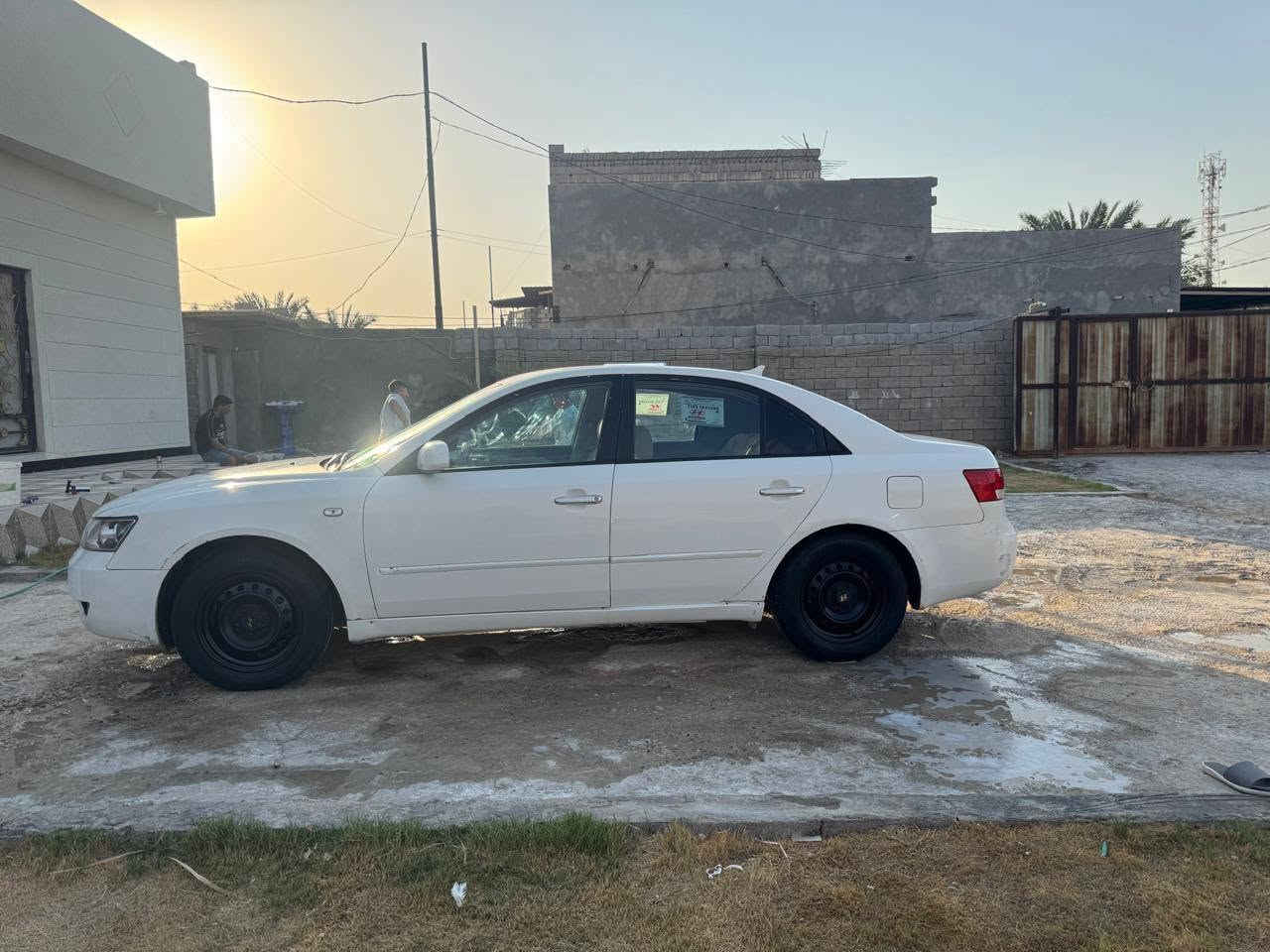 السلام عليكم سوناتا 2008 متومه طبق الاصل بغداد شرط دكه حاسبه سياره جاهزه بيه كصه وحده جنطه فقط متخمه تايرات حدادين طوبه 100/100 بريد مكينه لا تنقيص ولا تدخين مكاني بصره ابو الخصيب *********** وتساب سعر 50وبيه مجال  للعلم سياره وين ماتروه انطي سنويه انه جاي اروح ورجع بيه حته لبقداد طاب بيع
