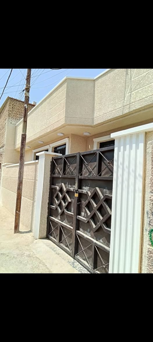 الدار للبيع
البستان قرب المضمد ابو ياسر ***********
