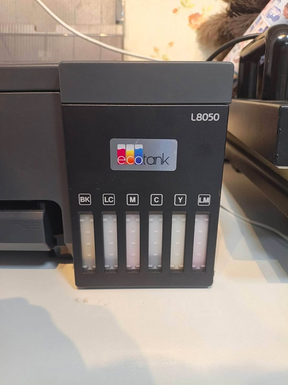 متوفر عندي طابعتين ايبسون l8050 اريدهن ثنينهن ب٥٠٠ 
سعر الوحده ٢٥٠ 
ومتوفر مكبس حراري للملابس هم ب ٢٥٠ 
مجال بسيط بيهن 
الاجهزه جداً نظيفات شرط الفحص استخدام قليل 

‭***********‬
