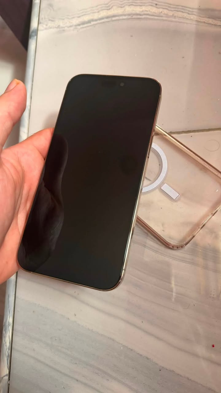 ايفون 14برو ماكس
ذاكره 512
بطاريه 80
جهاز نظيف بس مبدل شاشه نوعية جيده 
سعر 720 وبي مجال قليل
مكاني النجف الاشرف 
***********
