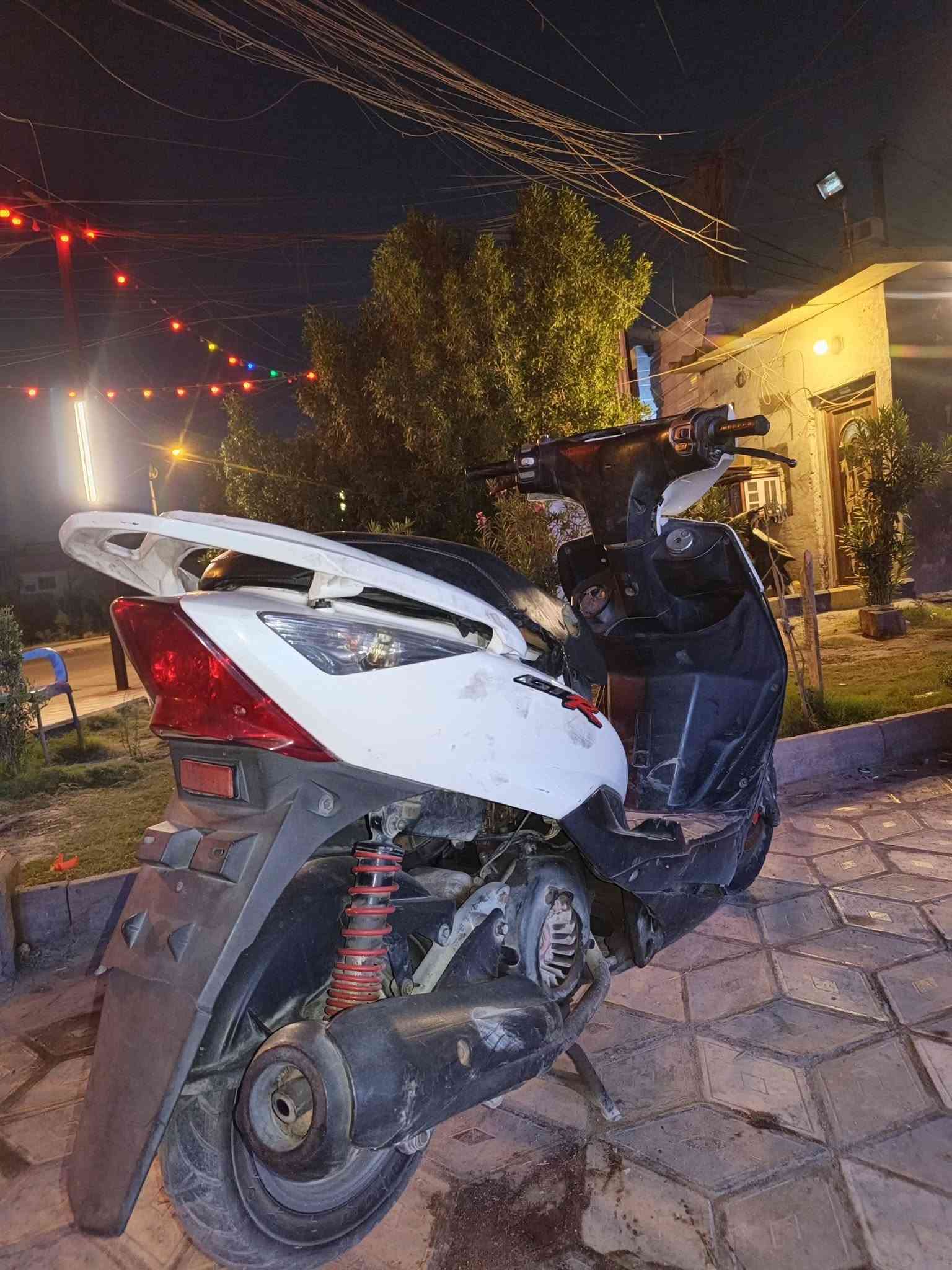 سلام عليكم دراجة ثعلب GTR بلادية ممفتوحه كفراتها ختم واحد كهربائيات نضيفة شلعة معدل عالمية  مابيها اي نقص دراجة خير من الله مكاني بغداد الشعلة.السعر 500وبيها مجال رقمي. ***********
