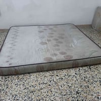 للببع ... مستخدمات دوشك كبير + صغير  حسينية قرب الجسر  07761102708