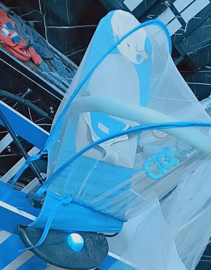 سلام عليكم غراض طفل للبيع شرط جدد استعمال كلش كلش قليل عربانه مال باله 50الف شياله حضانه 20الف كرسي ديباج 15الف كرسي هزاز يشتغل مسيقه 15الف حجله كلش قويه 20الف غراض اخو الجديد الله شاهد مكاني بغداد مدينه الصدر ***********واتساب
