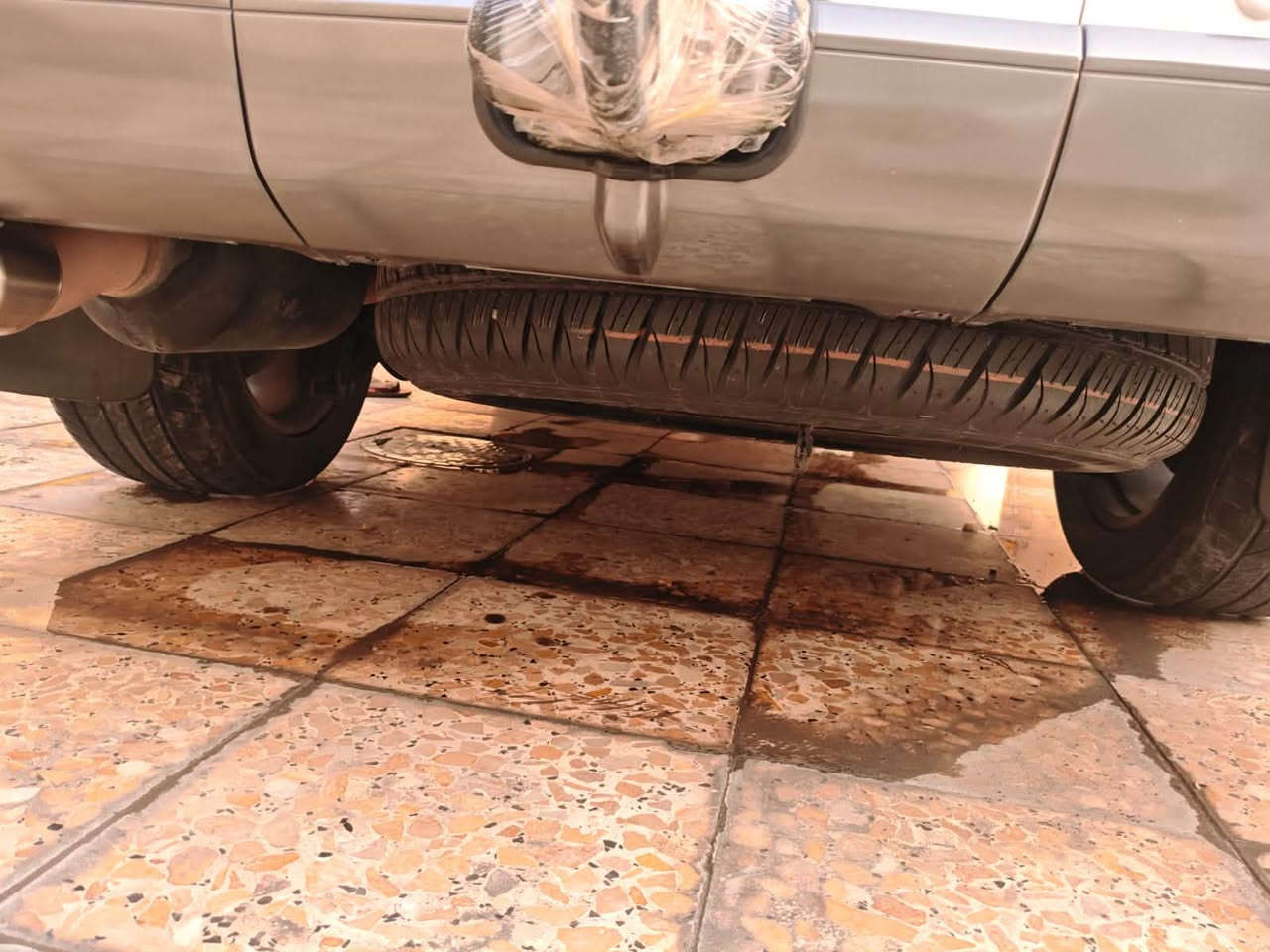سلام عليكم لاكزز موديل ١٥ سياره وضع شركه ماشيه ٨٤ الف مكان البصره مكلف بنشر ستفسار اتصال ***********
