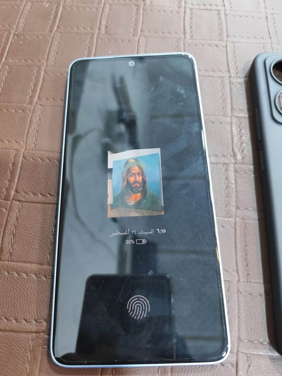 السلام عليكم 
ريدمي نوت 13 الجهاز نضيف حيل مكفول 
بلادي ما مبدل بي شي
ملحقاته الاصليه كارتون وشاحنه وكفر ولزكه
الجهاز تاخذه اي مشكله بي يرجع 225 وبي مجال بسيط
عنواني البصره الكزيزه رقمي ***********
