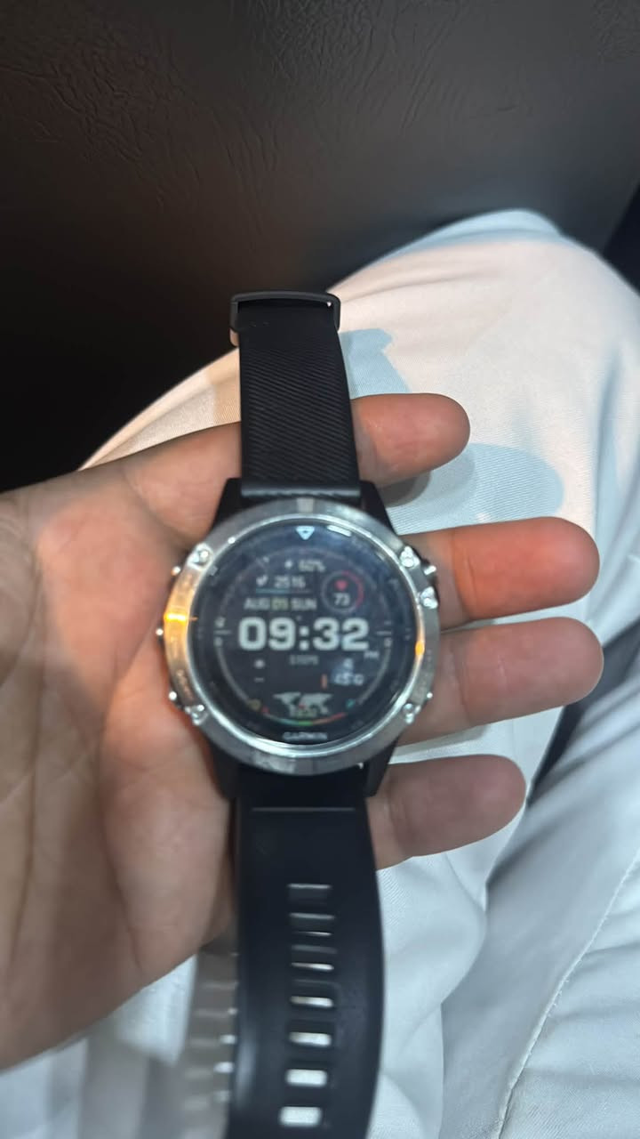 بيع ساعه كارمن fenix5 السعر ٢٢٥ الرقم ***********

