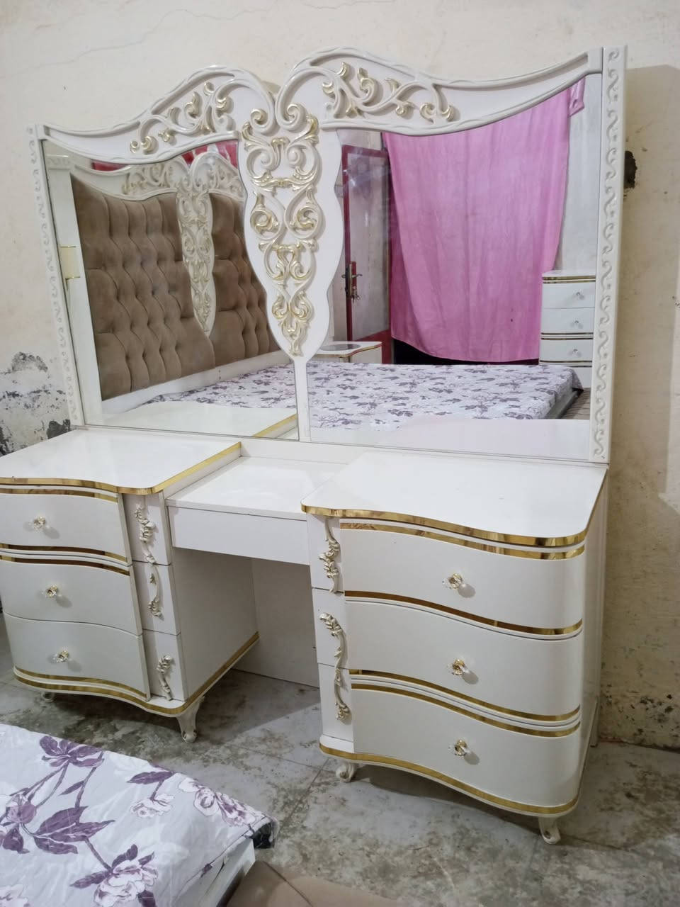 آلُـۜسـۨۚ(✋)ــِۖلُأمٌ ؏ـليۜـ(💜)ـكـۜم غرفة نوم ماركه ايكيا التركية  متكونه من 9قطع نضافة ميه بل ميه اي استفسار خاص او انتصال عل رقم  *********** بي وتساب
