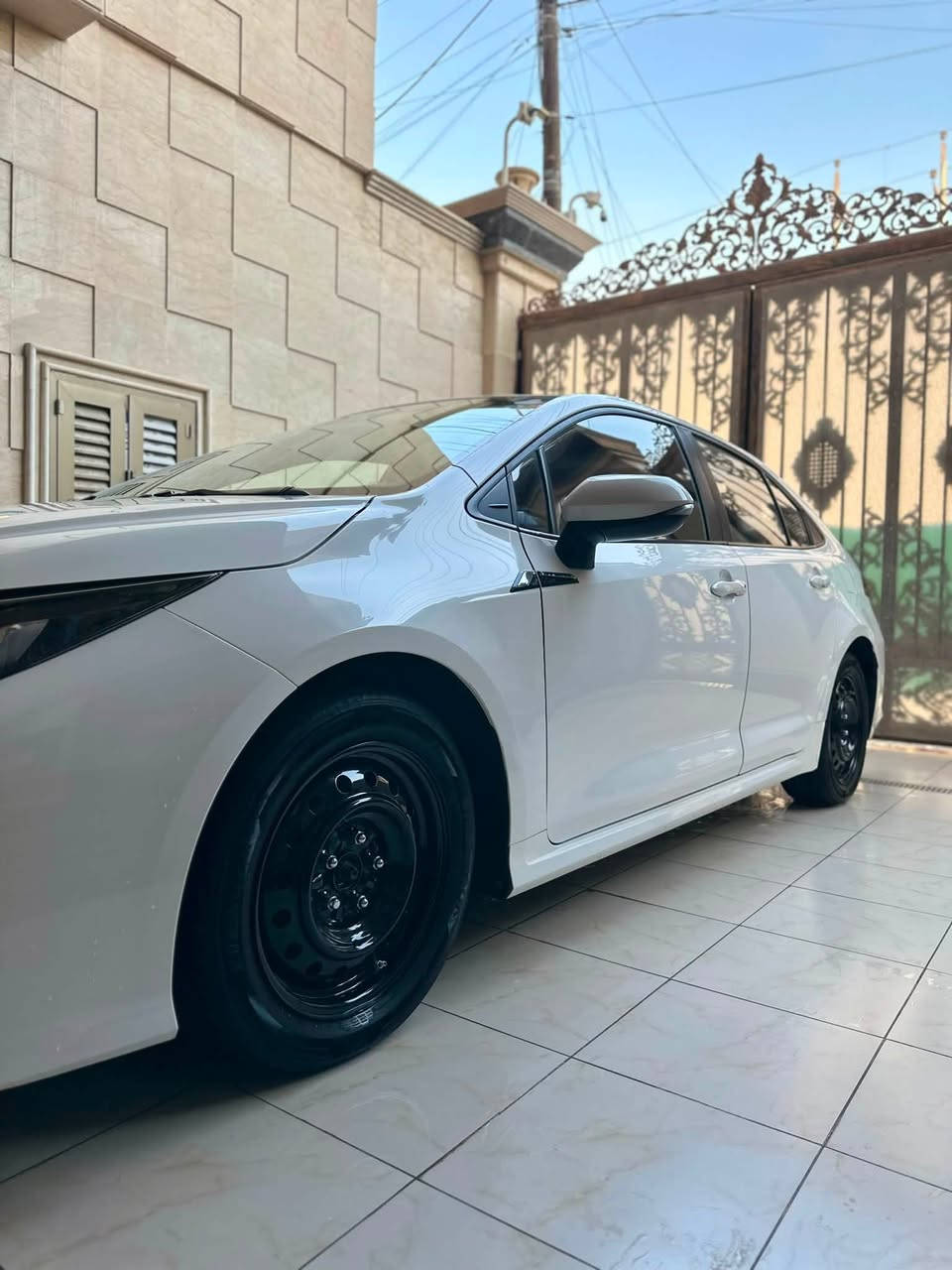 كورلا هايبرد 2024 الشكل الخليجي 

فول مواصفات محرك 1800

عداد المسافة (32) الاف 

رقم بغداد الجديد بأسمي تحويل مباشر 

كفالة عامة السيارة من الصبغ والفتح والبارد والتبديل عدا رصعة حافة الباب  شرط الفحص

السعر (  150 ) 

بغداد السيدية 

‎*********** للاتصال
