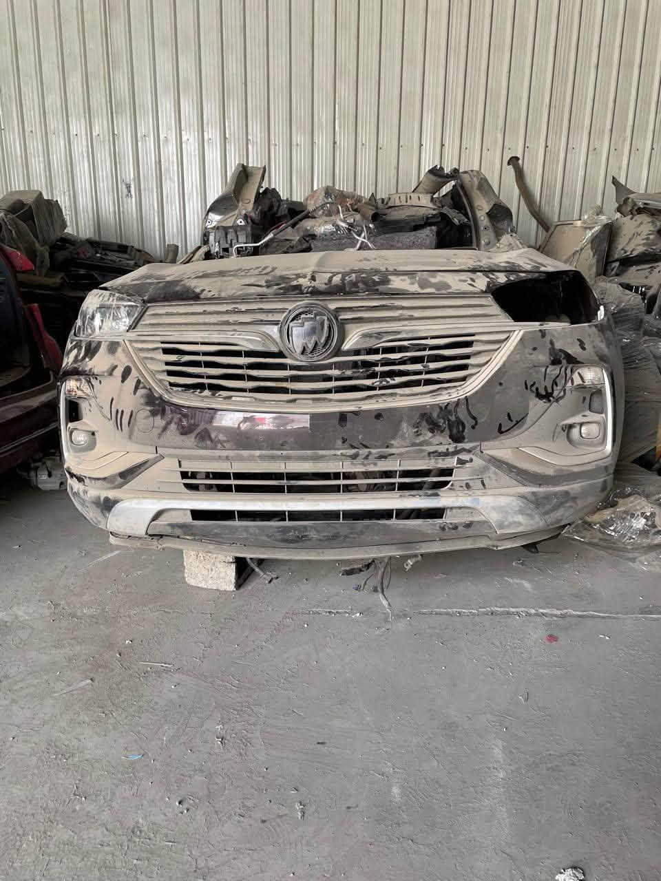 قطع غيار • وصف ناقص