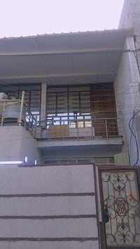 مشتمل زراعي • ٨٠م • الزعفرانية