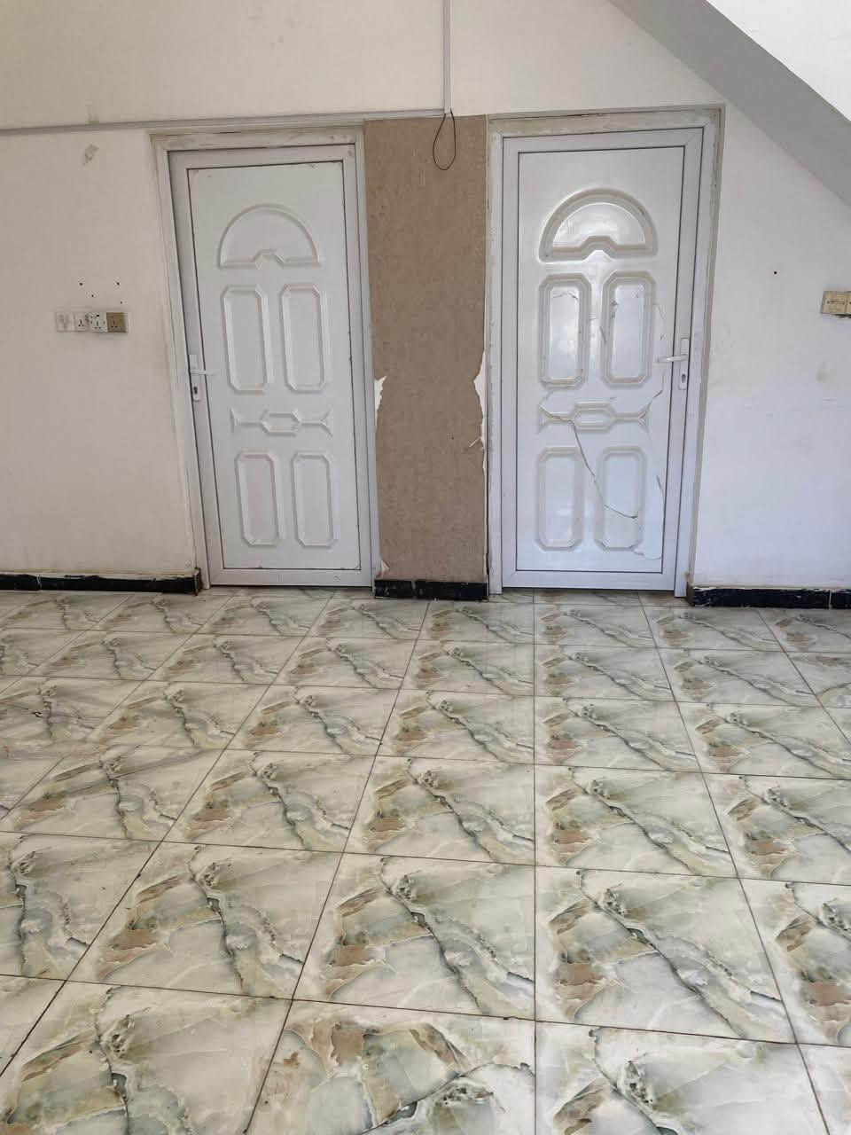 #ايجاره 350

يتوفر شقه سكنيه للايجار في حولي ام الخيل 

تحتوي على غرفتين نوم وصاله ومطبخ وصحيات +سطح 

—————————-
#متابعة_الصفحة
#نستقبل_جميع_عروضكم
———————————————————
🔺#للاستفسار الاتصال على ***********
او زيارة مكتبنا الكائن في حي المعلمين 
نزلة فلافل تشرين مكتب الماس للعقار

