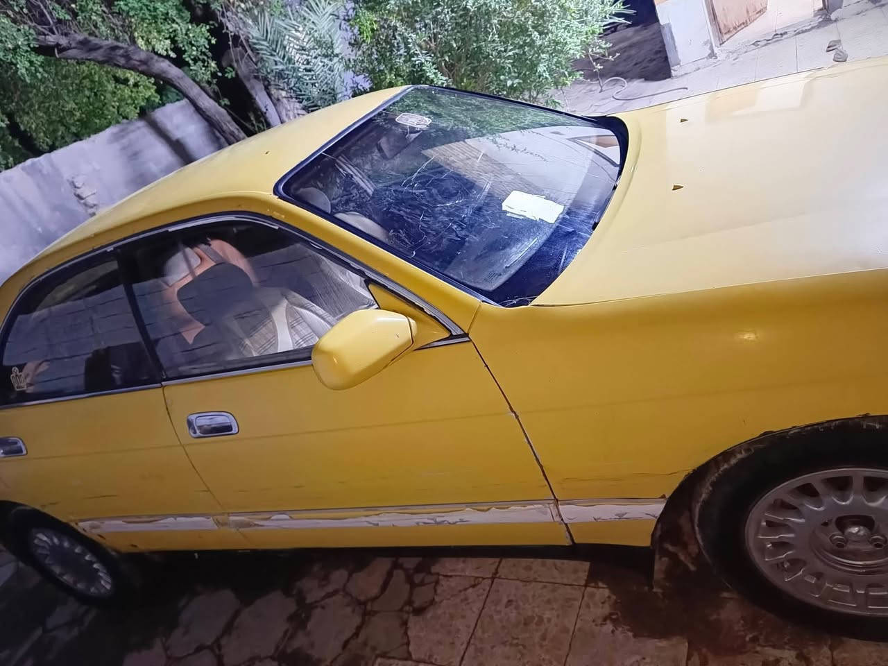 بطه منفصل موديل 2000 عوزها ترتيبات بسيطه
سعرها 25 وبيها مجال تفاصيل اكثر على الواتساب ‏‪***********‬‏
