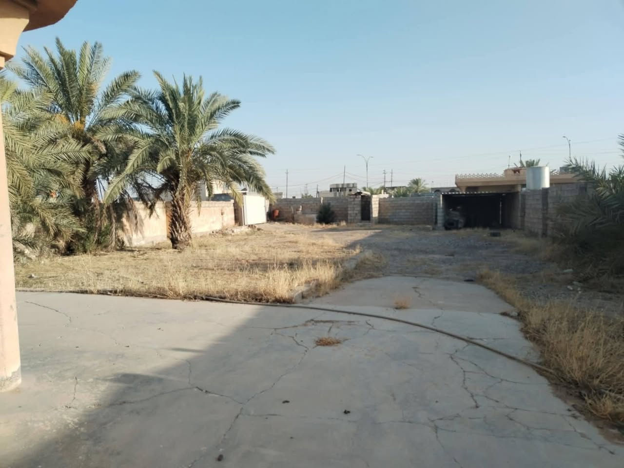 قرية عويجيلة • ٥٠٠م • جاهز للسكن