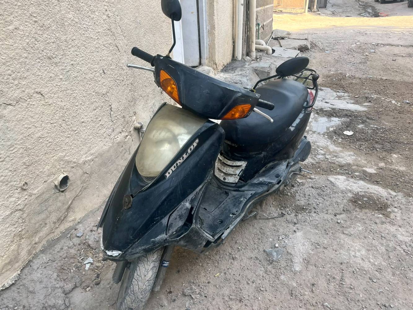 دراجه بريز دراجه شغاله تخبل  مكينتها تخبل بس كفراتها تعبانه سعرها400وبيها مجال للطيبين وهاذ رقمي*********** بي واتساب مكاني الحريه