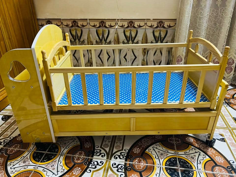 سلام عليكم كاروك أطفال للبيع جديد مامستخدم قليل سعره ٧٥ أو بي مجال قليل متوفر توصيل
للتواصل واتساب 
***********

