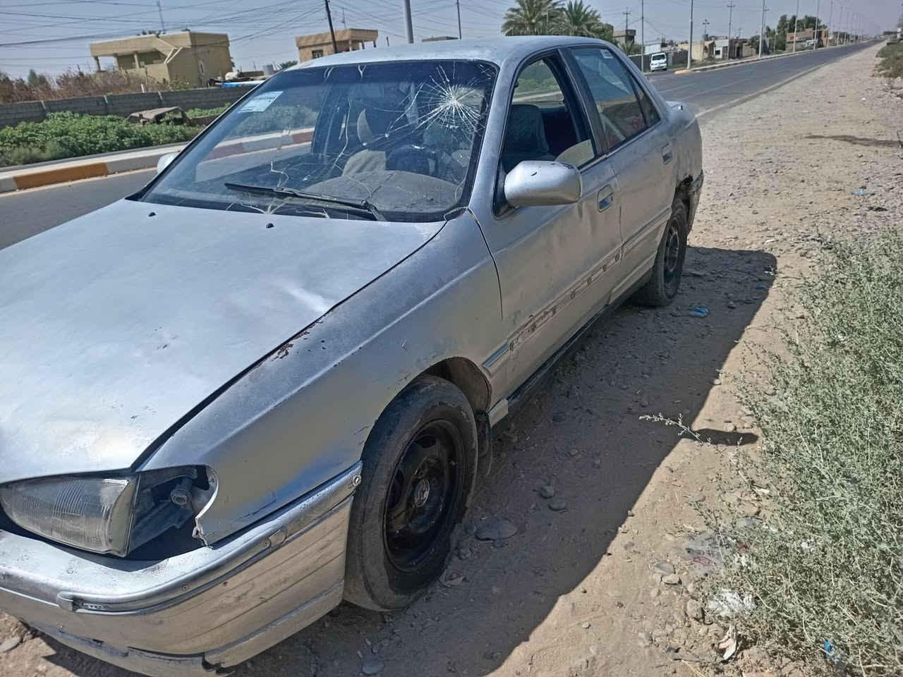 السلام عليكم سياره للبيع نوع هونداي النترا موديل 1994 مسجله نينوى محرك كير شرط سعرها ٧ ورقات السياره جاهزه.. ***********
