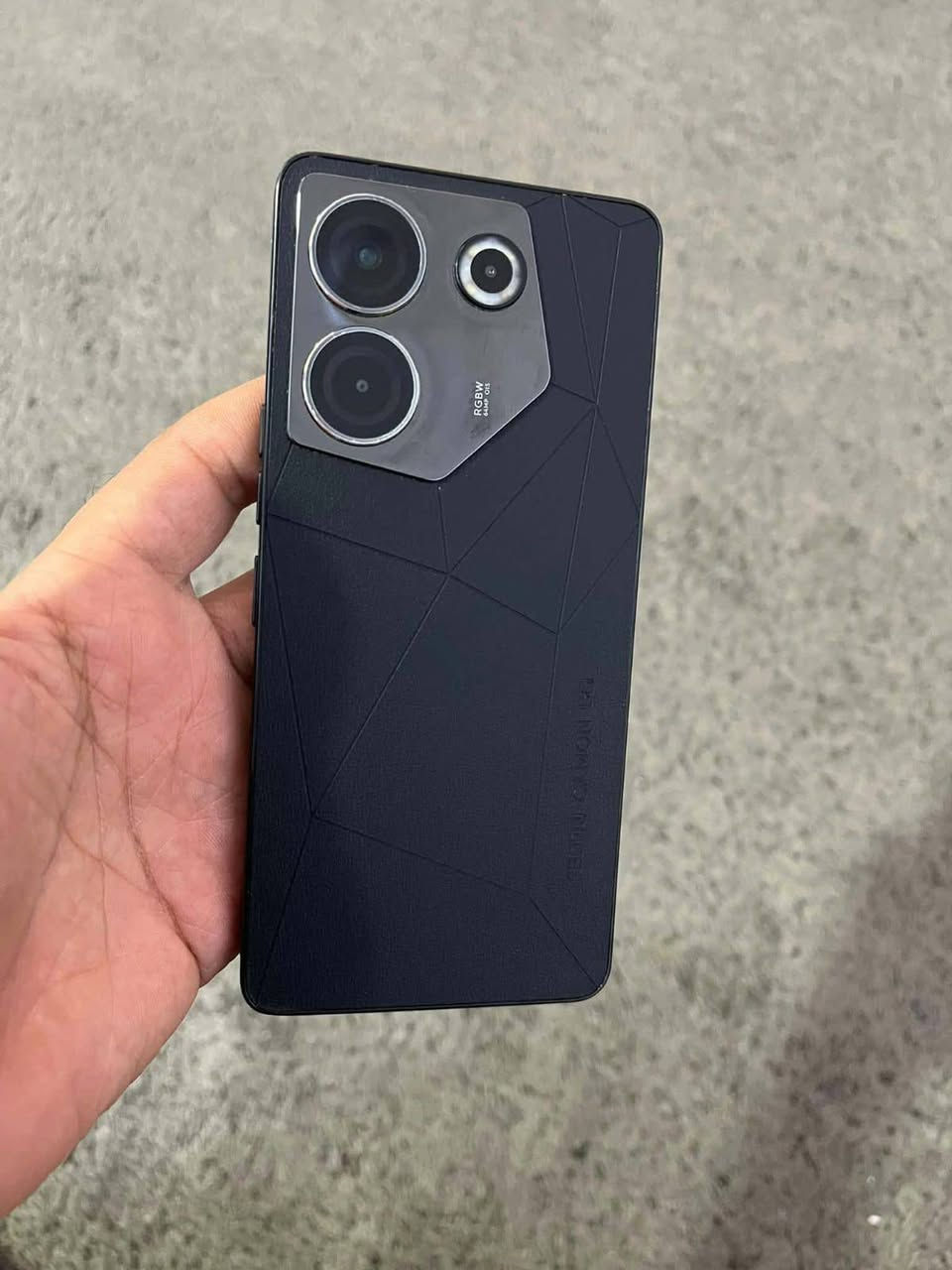 تكنو كمون 20 برو 5g بوبجي 90 فريم تثبيت بصري  بدون ملحقات مراوس حسب لقناعه او للبيع هم حسب لقناعه عنوان ناصريه الاسكان صناعي *********** نضافه 100/100 مكفول من لزلغ او مكفول من لفتح زلغ واحد ما بي 🤍❤️ باقي تفاصيل خاص
