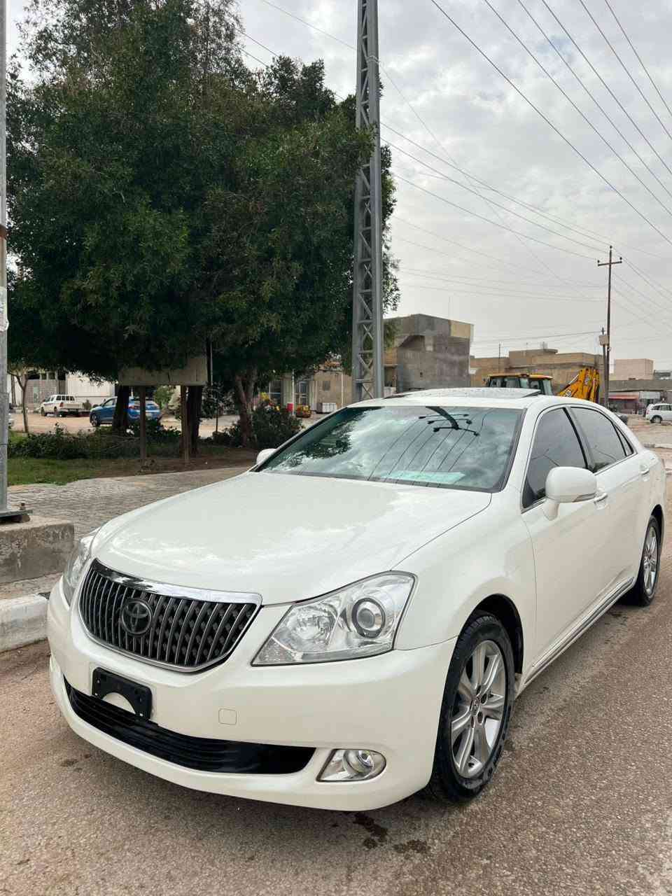 السلام عليكم
تيوتا موجستا 2010 فول مواصفات 1/1 كفاله عامه 
رادار امامي توقف ذاتي 
اشاير بالمري 
مري شفط 
خمس بصمات 
الأبواب شفط و الجنطه هم شفط 
أربعه جوبلس 
ثلاجه داخليه اصل + ٣ قطع تبريد 
لايت LED اصل + عدسه دواره 
ماسحات اوتو 
الجام اوتو 
شاشه بلتوث + كامره 
استيرن كهرباء 
كراسي جلد + كل الكشنات كهرباء 
كراسي كلها تدفئه تبريد 
فتحه سقف 
سياره 8 سلندر اقتصادي محرك كير و كشر مكفول كفاله عامه من الصبغ و البارد و الرصعه تحوير النجف السياره معروفه هوايه بيها مواصفات رقم بغداد بسمي تحويل ثاني يوم مكاني بغداد السعر ٢١٠ و بيها مجال 
الاتصال : ***********
