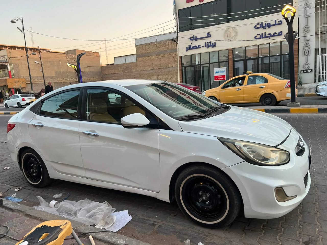اكسنت موديل ١٢ للبيع رقم أربيل
محرك 1600 خليجي 
مكينه كير 
تبريد ثلج ❄️ 
سياره نضيفه كلش وجاهزه 
بيهه صبغات بدون ضربه 
السعر 80 وبيهه مجال
العنوان النجف ***********
