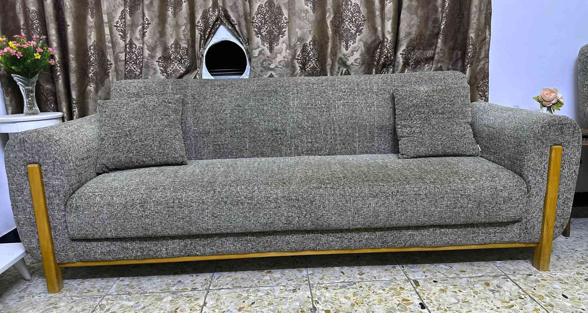 السلام عليكم
تخم تصميم خاص من شركه هوم ديزاين
التخم (١٠) مقاعد
خشب زان
القماشه مثل القديفه مطعمه
للاستفسار عن السعر ع الرقم
***********
