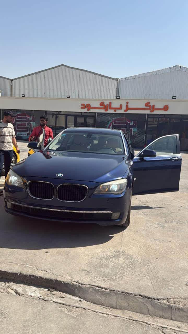 بي ام 730 • ٢٠١٠ • تنفس طبيعي V6