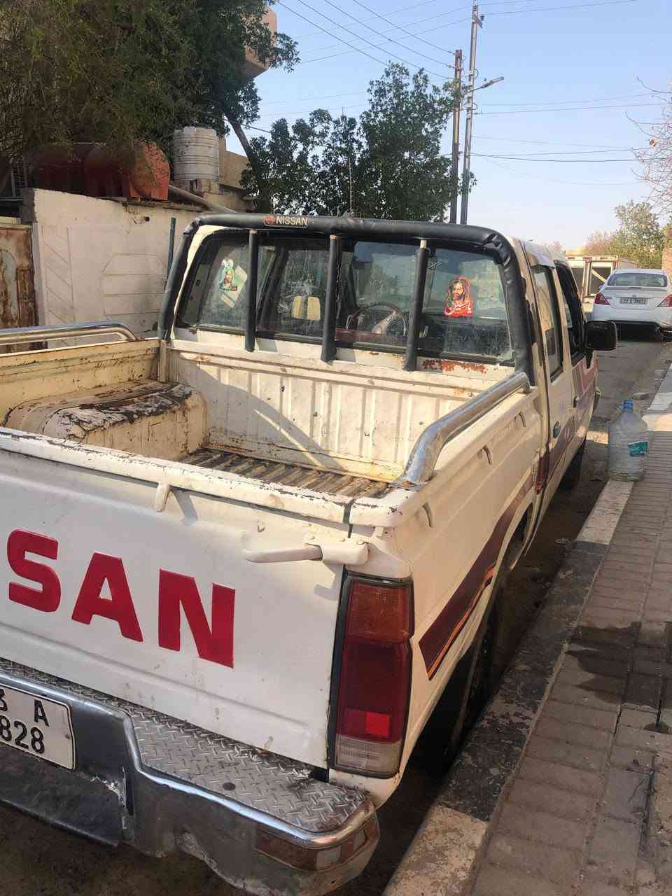 السلام عليكم
سيارة نوع نيسان للبيع موديل ٩٠ 
محرك , كير , حدادية جاهزة 
تحويل ثاني يوم 
المكان ـ محافظة البصرة 
للاستفسار الاتصال على الرقم التالي ***********
