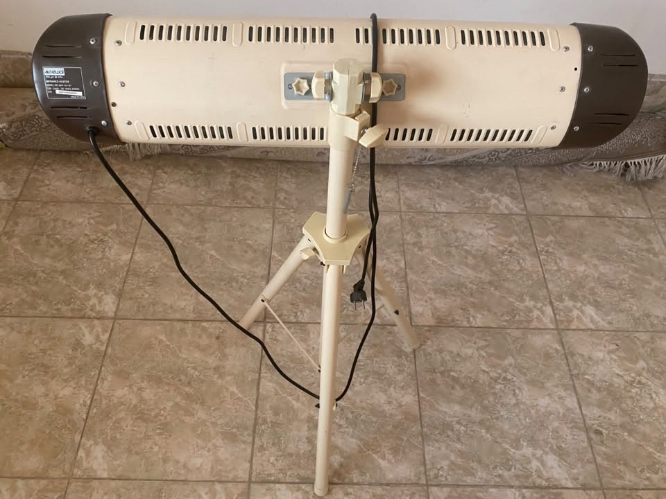 كونفيره ينرادلها تبديل مروحة (بنكه) + صوبة كهربائية ٢٠٠٠ واط شمعتها مكسورة من جهة
الاثنين شغالات 
اربيل
واتساب ***********
