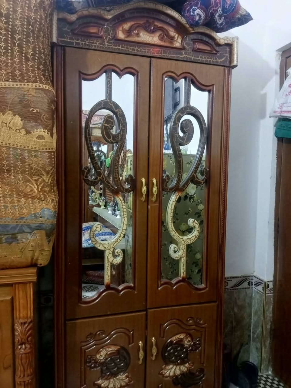 سلام عليكم غرفه  للبيع شرط خشب فول غرفه نضيفه  مكان ناصريه قرب سجن الاصلاحي  هاذه رقمي ***********خاص مفتوح سعر 1300بيه مجال...
