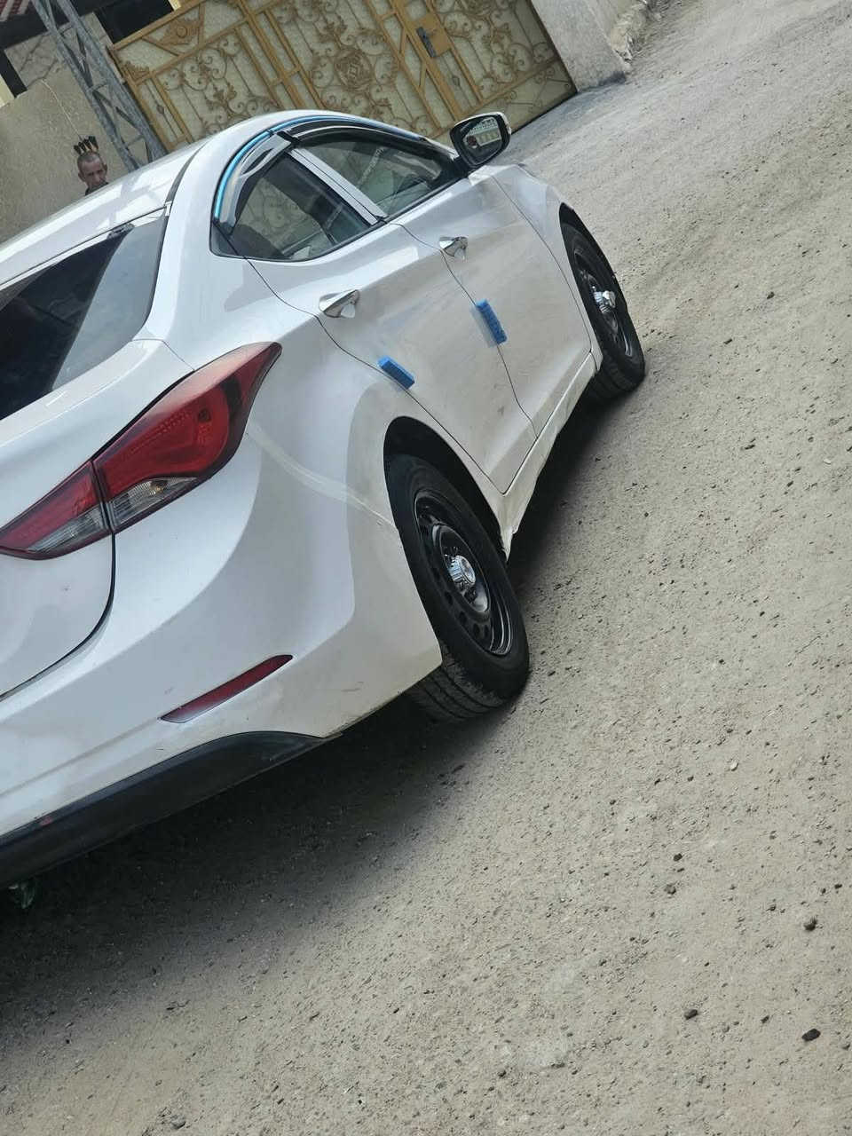 السلام عليكم 
النترا خليجي موديل14 رقم بصره انكليزي سنويه جديده محرك 1600 محرك وكير جدد حداده جديده توني نافضها امامي خلفي تخم تاير كهربائيات كلهه شغاله سياره جاهزه مجهزه بيهه 3 قطع صبغ فقط كفاله من الضربه السعر 85 مجال قليل مكان السياره بصره قضاء الصادق *********** المدينة, البصرة
