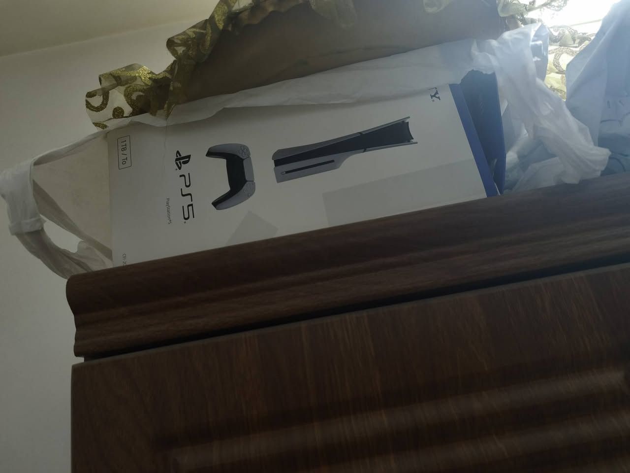 بلي فايف سلم وشاشة للبيع
مواصفات الشاشه / ماركة Twisted 27 - 2K - 165Hz - 0.5ms - fast ips panel - flat - hdmi 2.1
الجهازين نضيفات كلش بدون اي مشاكل و ماخذهن من iraq game centre قبل سنتين ونص تقريبا والشاشه بعد بضمانها كم شهر اتوقع 

ابيعهم ثنينهم ما ابيع منفصل السعر 950 الف قفل مينزل دينار واحد 
الشراي يدخلي واتساب هذا رقمي 
***********
ومكاني بغداد الكاظمية والشراي يكدر يجي يجربهن يمي بالبيت قبل مياخذهن
