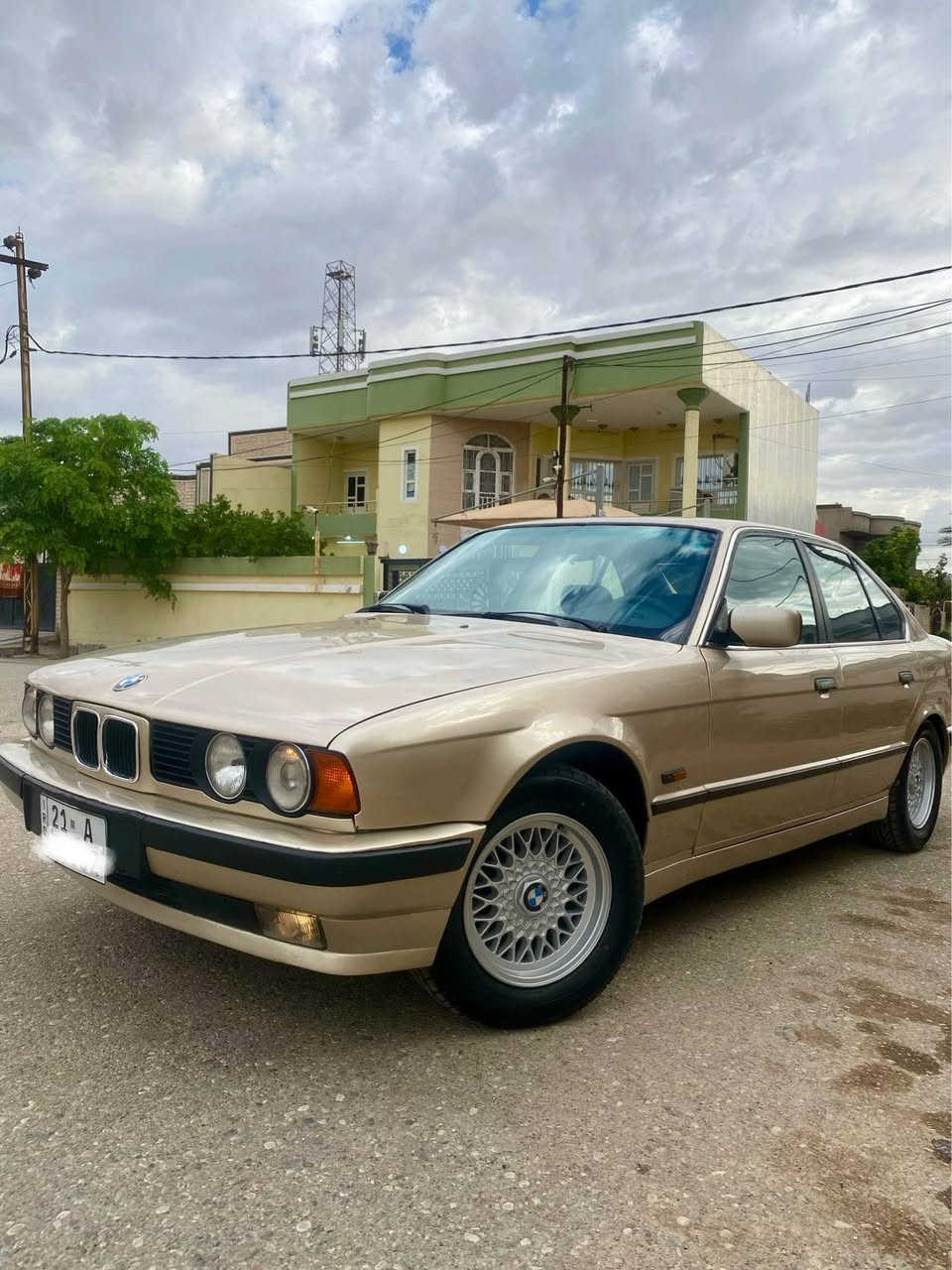 بي ام للبيع موديل 1992 اصل 525 🚘🚘

 سيارة نظيفه كلش مال جناي ومابي دينار مصروف 

 كلشي بشرط وعليه اطارات جديد نوعيه شبح ✅✅

رقم شمالي سليمانيه سنويه جديد ورقم جديد ✅✅

سعر 73 وبي مجال ✅✅

مكان السياره كركوك ✅✅

التعامل عل خاص او اتصال على رقم *********** كركوك, العراق
