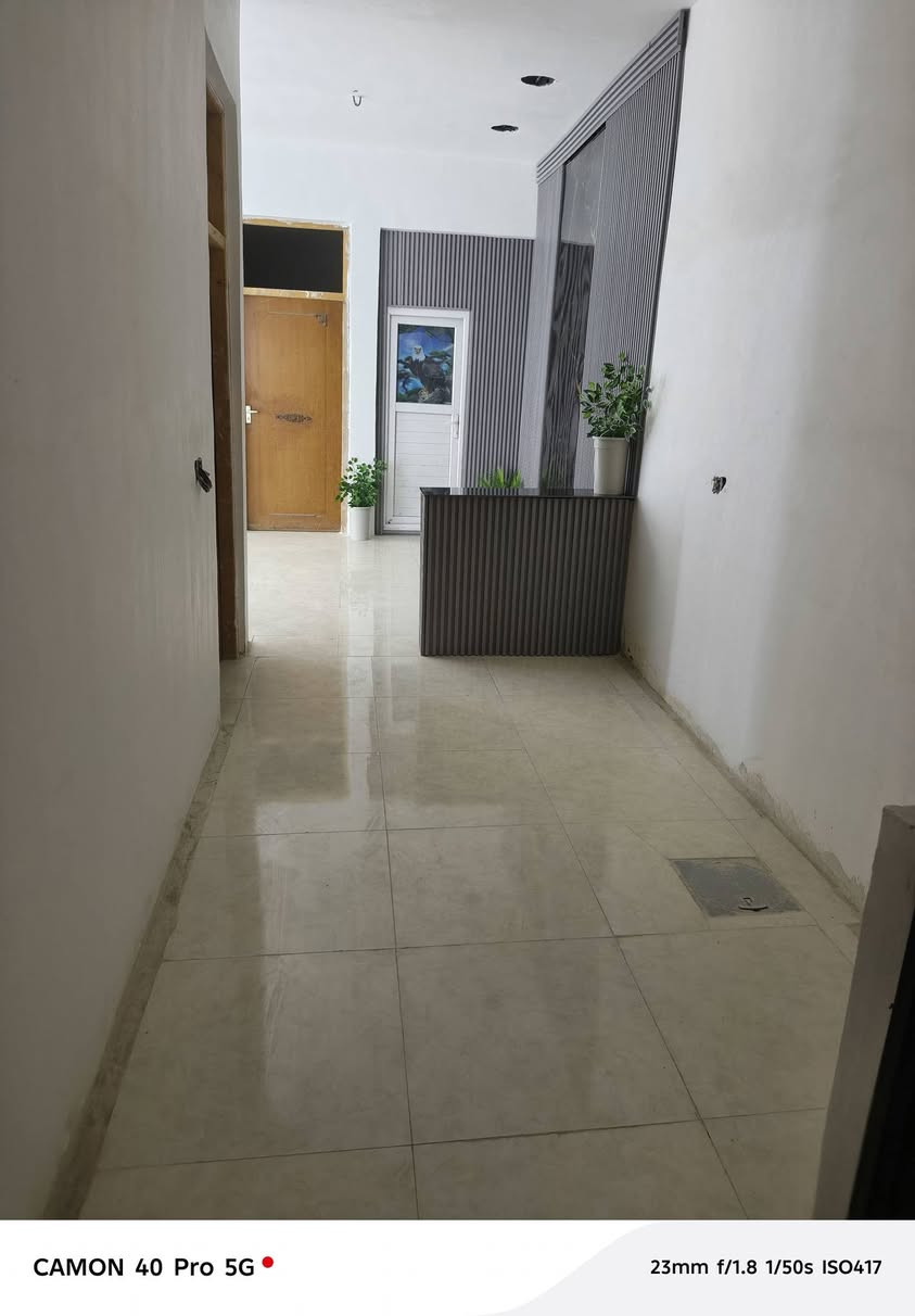 سلام عليكم بيت بلعزاليه تجاوز سيده زينب البيت يحتوي غرف نوم ٢ مطبح ستقبال كراج حمامات ٢  صبب مسلح مي كهرباء مجاري كله عل رئيسي بناء جديد السعر ٣٠ مليون وبيه مجال شراي يتصل عل رقم *********** متواجد فقط عل وتساب
هاذه رقم ثاني على رصيد ***********
