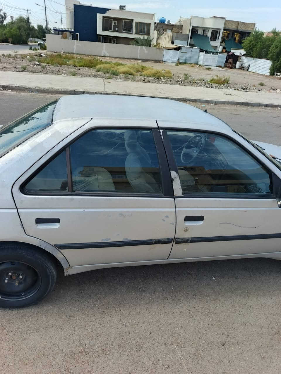بيجو روى ٢٠٠٩ خيط تخبير بيه بدايته سياره مال جنايباسمي مال بيت سنويه جديده هزه جديده رقم جديد إنكليزي شرط تحويل تبريد ثلج سياره كامله صدر تعبان تايرات نظيفه سياره جاهزه بس صدر ومن دوس بريك يرجف ستيرن فقط
جاملغ مبدل مثل ماموجود في صور
سعر ١٨ قفل 
مكاني المحموديه
***********
