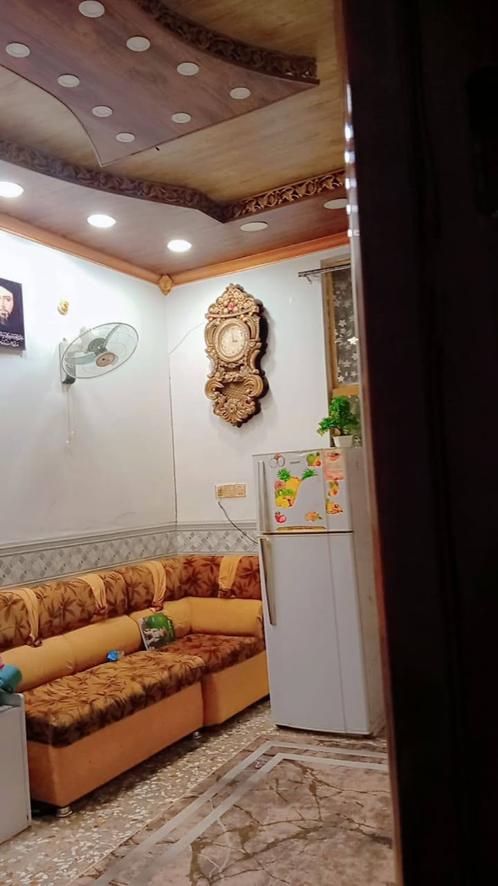 نعلن توفر دار ١٠٠م للرهان بداية شارع المجمعات 
موقع البيت 
حي النداء بداية شارع المجمعات اول شارع  شارعه مفتوح على الشارع الرئيسي 
خلف مطعم زمزم مباشرة قرب متنزه النجف الكبير 
الطابق الأرضي /  غرفه صاله استقبال مطبخ تخاريج عدد٢ داخليه وخارجيه
سعر / ٢٥
تواصل / ***********
مكتب دارك للعقار / ابو زهراء الشمري
