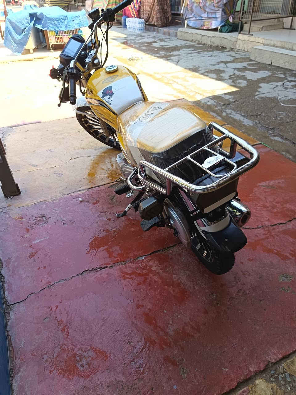 سلام عليكم  دراجه سيفان سونك ٢٠٢٤  دراجه نضيفه شوفت عينك. سعره 600  وشراي يتصل ***********. مكاني الخالص
