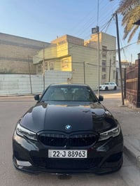 فقط بيع بدون مرواس BMW 330i 2022 لون اسود داخل ابيض  فقط بنيد مبدل  شو...