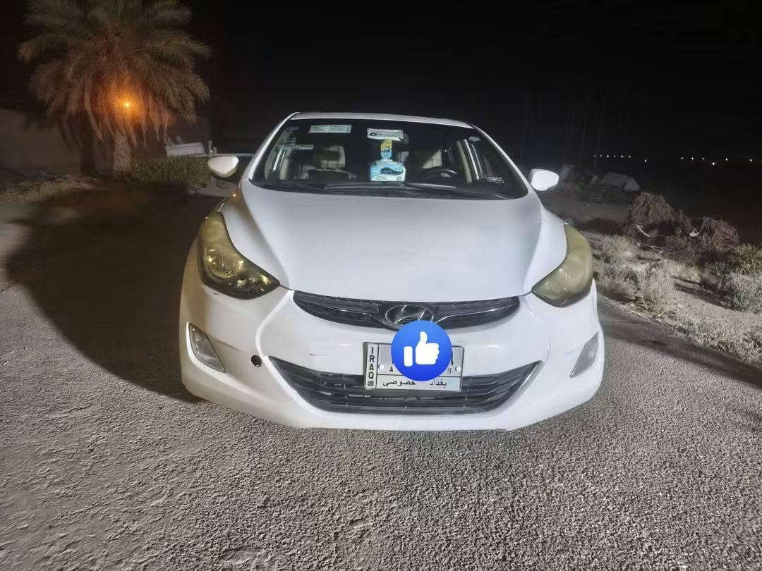 السلام عليكم 
سياره النتره 2012 خليجي 
بغداد خصوصي بأسمي 
تحويل ثاني يوم 
فتحه 
شاشه 
سياره نضيفه مال جنااي مثل ما موضح بصوره 
السعر 100 وبيها مجال 
أتصال ***********
واتس ***********
