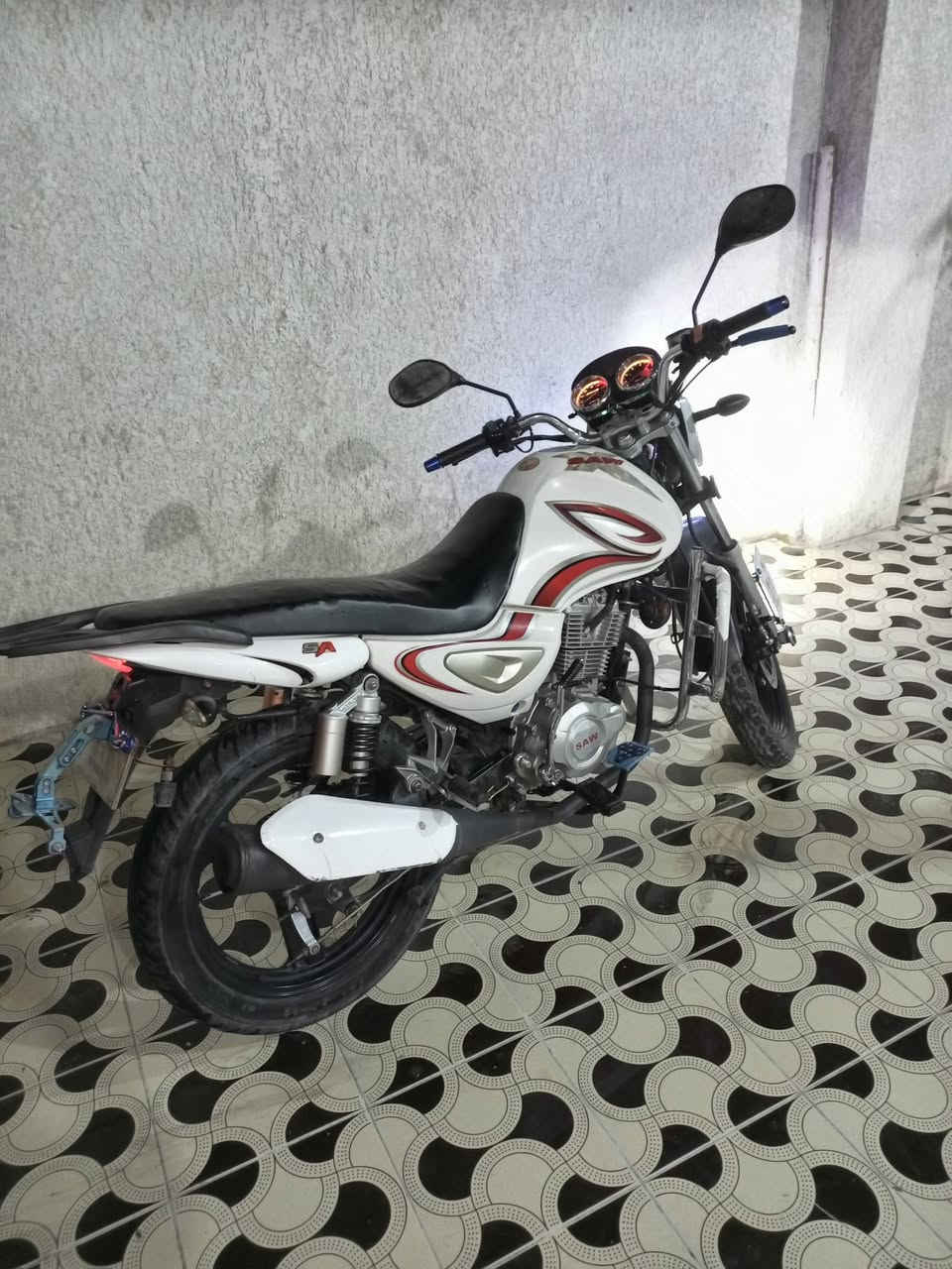 سلام عليكم ماطور للبيع موديل 2023 سعر 1250 وبي مجال ***********
