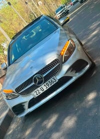 مرسيدس c300 موديل 2018 فورماتيك ماشية 60 الف مايل  حادث فقط جاملغ جهة ...