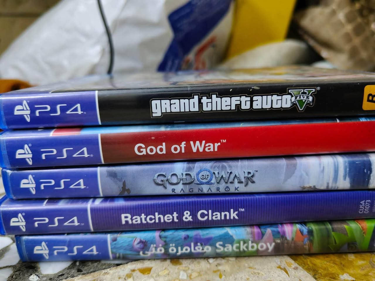 Ps4 1 تيرا 
اونلاين 
مع يدات اثنين 
سعر البلي ٢٠٠ الف

ملاحظة اسعار الاقراص وحد 
Gtav 13 الف
God of war ragnarock 22 الف
ماينكرافت 22 الف
راتجيت كلانك 10 الاف
مغامرات فتى 10الاف 
 
مكاني بغداد تقاطع درويش شهداء السيدية
*********** بغداد, العراق
