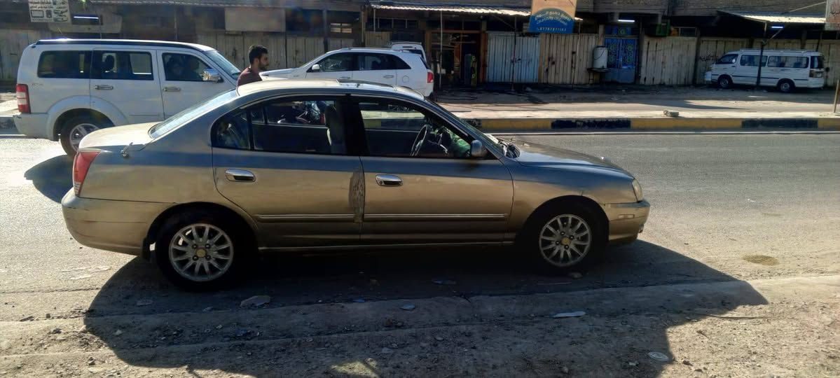 النترا 2006 وارد امريكي مكينة 2000 تبريد ثلج شادلها منظومة غاز رقم بغداد انجليزي مكان السيارة بغداد الشعب ***********.   السعر ٦٣ بيها مجال قليل
