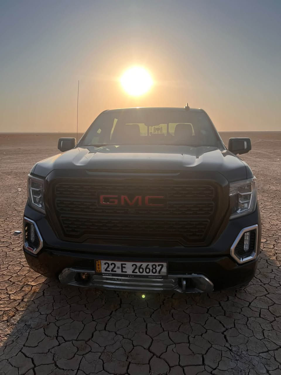 للبيع سييرا دينالي 2022
كلين بيها تكحيلة دائرية ع كد سنتم بالبدي و الشباك الامامي مصبوغ للحمالية و الويل كذلك 
الدعامية صاير بيها حادث بالعراق السيارة داخلة كلين 
محرك 6.2L 
بدي طويل باب طويل 
فول مواصفات
دوسة كهربائية 
گير تعليگ 
ماشي 91 الف ميل 
السعر 360 ورقة 
للاتصال ***********

نص مكتوب في الصور:
- دفع الله ما كان اعظم 🙏