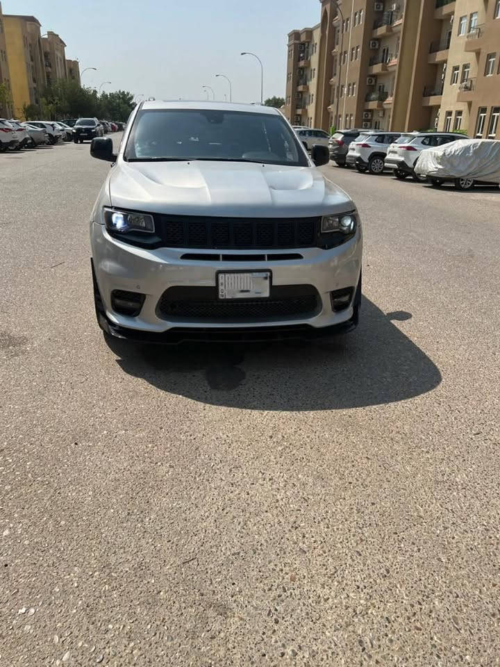 Jeep hemi 5700
موديل ٢٠١٢ فول مواصفات
محدثه كت كامل
مكينه كير سياره جاهزه srt
رقم بغداد باسمي 
بيها كم قطعه صبغ بدون ايرباك 
شواصي ولغد مكفول
مراوس كورلا شعندك نزل
بغداد / العامرية

***********
