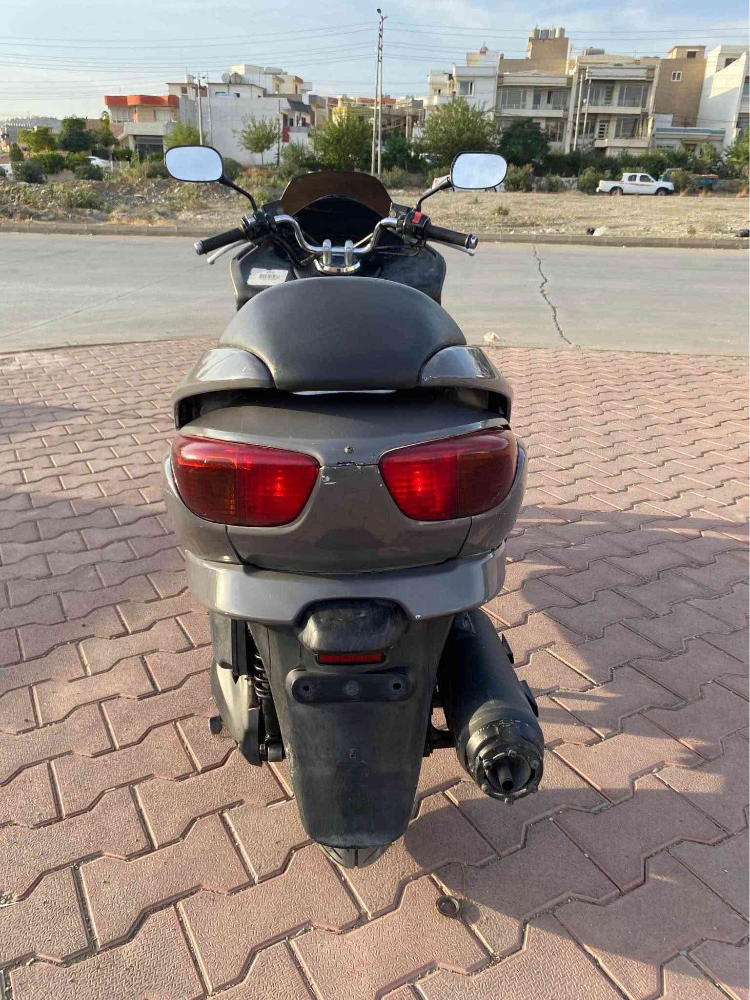 فؤرزاى • ٠٨ • مكينة مزبوطة